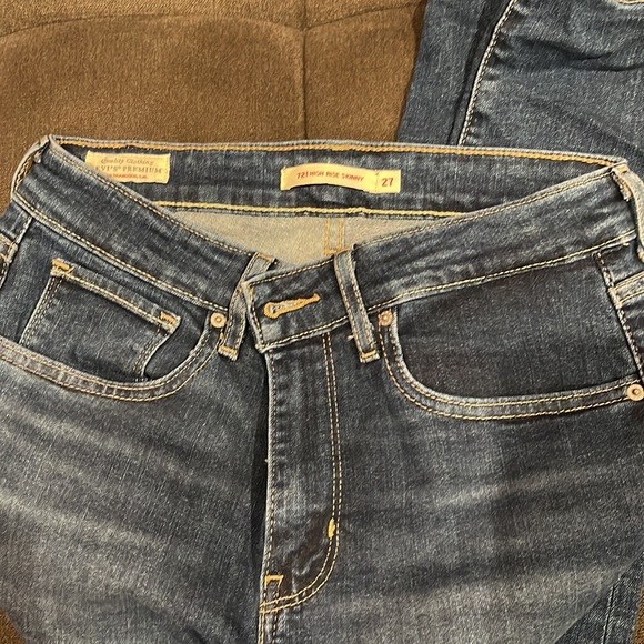 LEVI Premium High Rise Skinny Jean - Picture 2 of 2